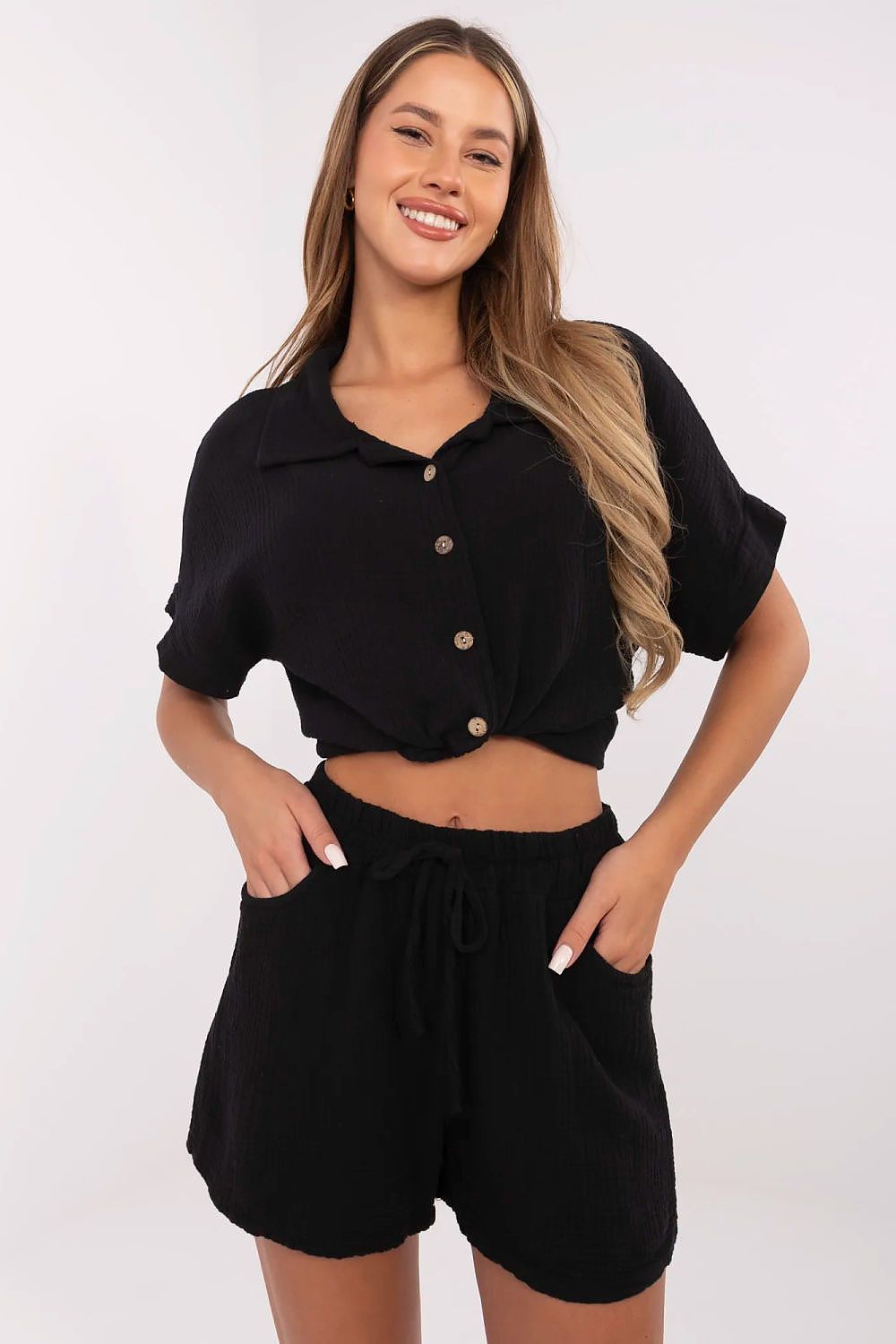 Shorts model 213864 Italy Moda